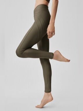 Alo Yoga Airlift Evolve Legging NWT